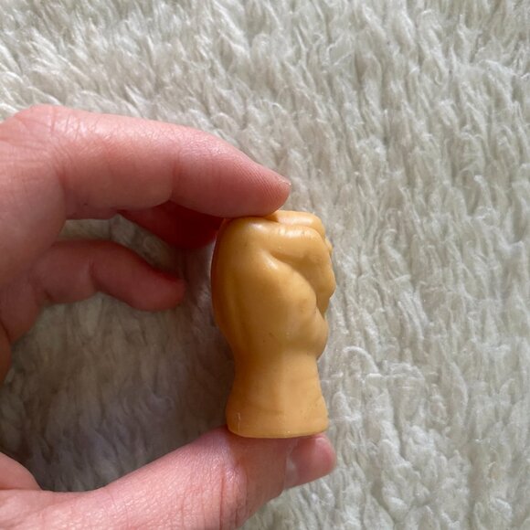 Mini Finger Toy – Tiny Hand Closed Fist - Picture 5 of 12